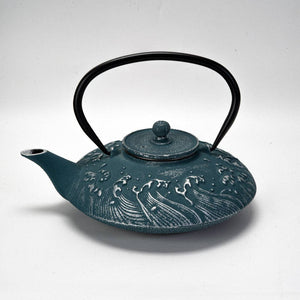 Royal Blue Waves 27oz Cast Iron Tea Pot (1/8)