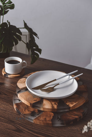 Cedar Wood and Resin Tray/Trivet