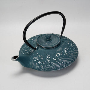 Royal Blue Waves 27oz Cast Iron Tea Pot (1/8)
