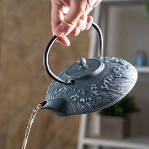 Royal Blue Waves 27oz Cast Iron Tea Pot (1/8)